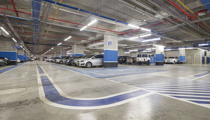 FENALCO OFRECE PARQUEADEROS DE CENTROS COMERCIALES Y GRANDES SUPERFICIES PARA LLEVAR A CABO EL PLAN DE VACUNACIÓN EN LA ETAPA DE MASIFICACIÓN